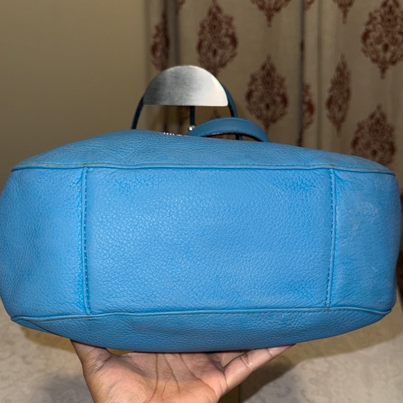 Michael Kors Vibrant Blue Shoulder Bag - Picture 10 of 16